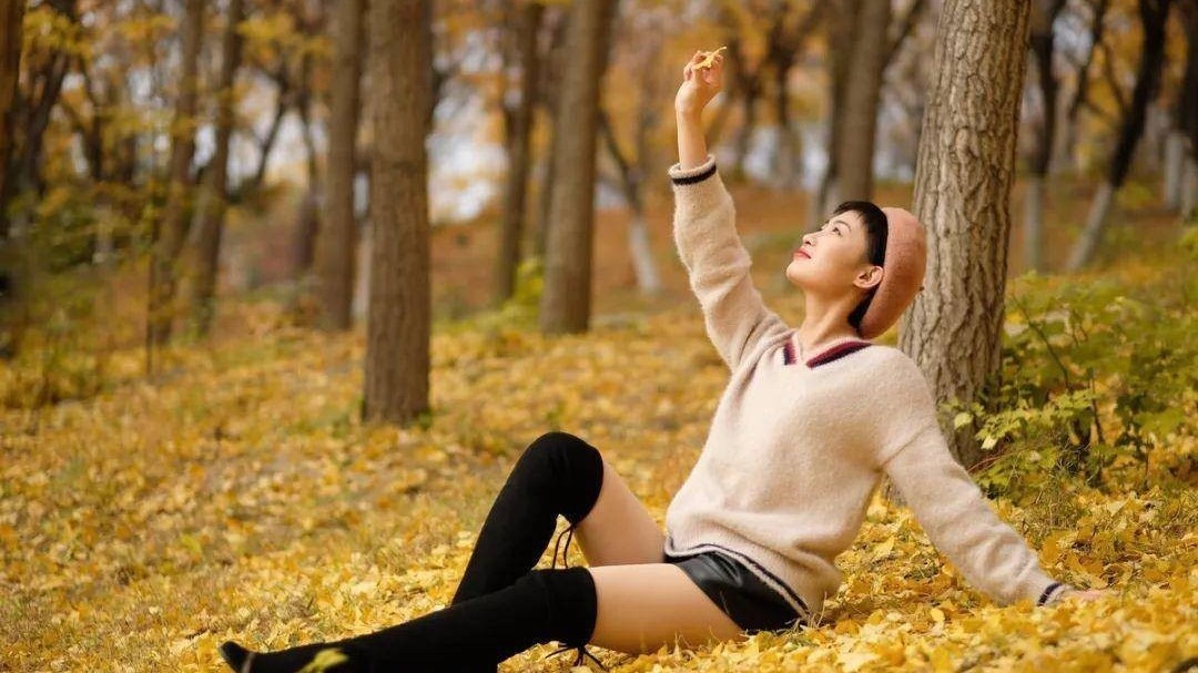 爱拍照的女生看过来!美照姿势攻略哦~ 爱拍照的女生看过来!美照姿势攻略哦~