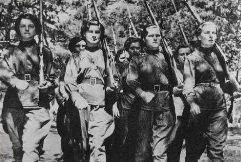 此国曾支持日本侵略中国,二战第一个被灭国,如