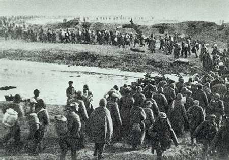 他是广州军区副司令,被刘伯承称为腰斩七军,