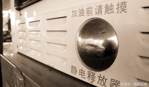 高电压小电流和低电压大电流究竟哪个更能伤人