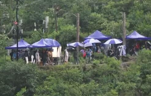 《手机2》拍摄进度不受影响,冯小刚片场派头足