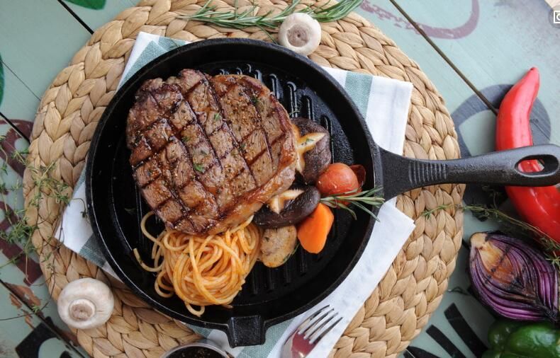 自己在家怎么煎牛排吃?煎牛排需要提前腌制吗