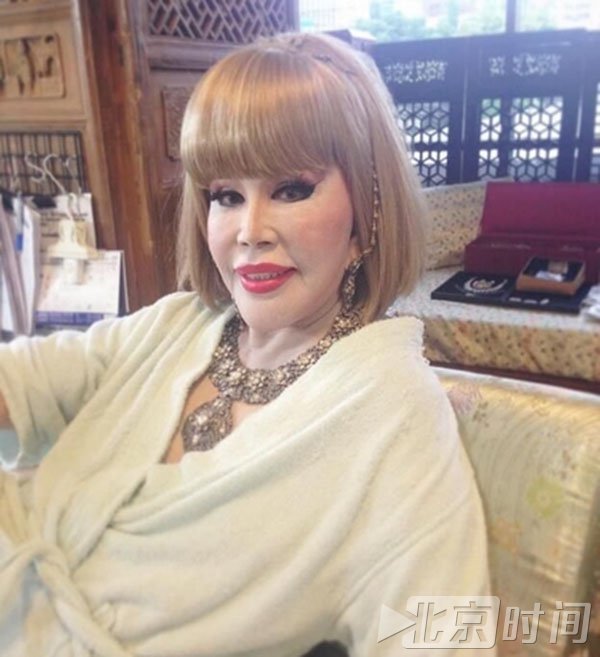 80岁泰国富婆患癌症 一生靠整容变真人芭比