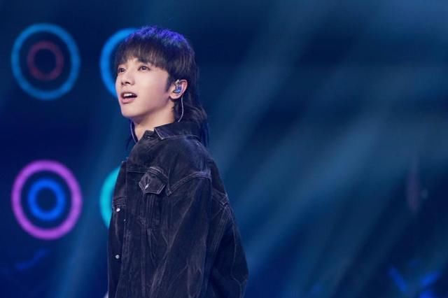 沈梦辰再秀模仿功力,学华晨宇喊饿惟妙惟肖,唱