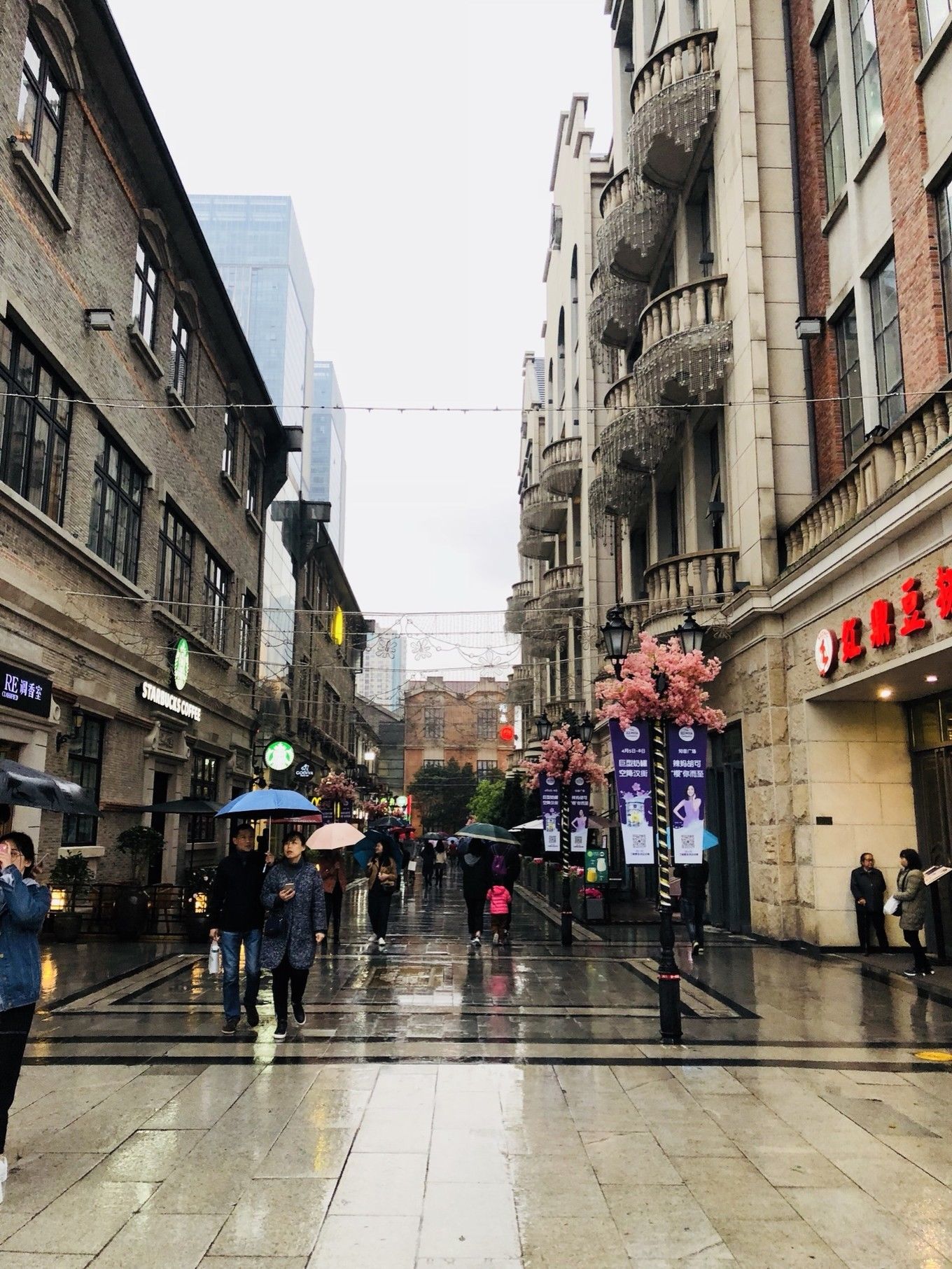 到武汉体验中国最长商业步行街