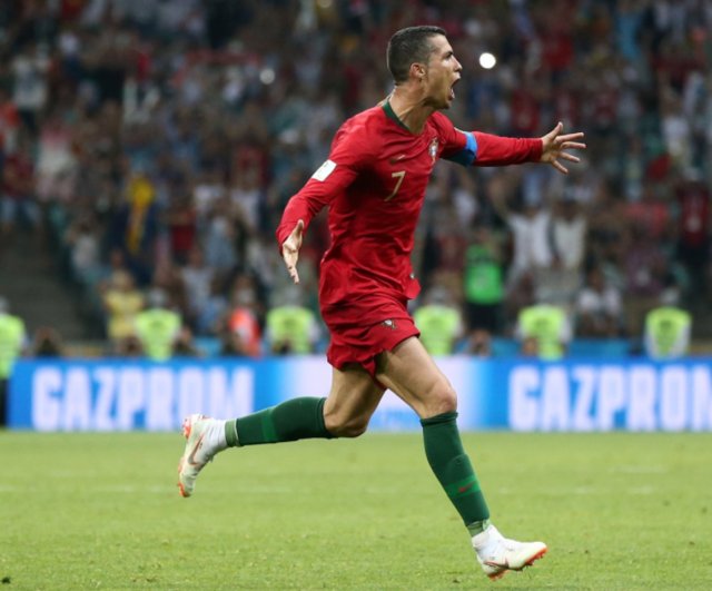 罗戴帽与纳乔对飚世界波+荷鸭黄油手,葡萄牙3