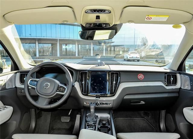 沃尔沃xc60城市SUV经典车型 2019款全新外观