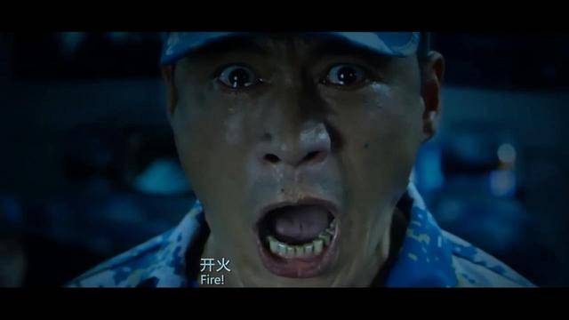 电影《战狼2》最感动的镜头,瞬间泪流满面