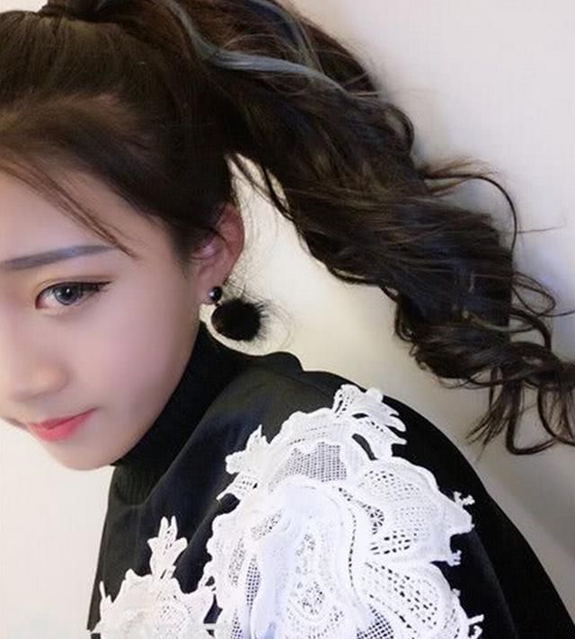 快手上最会跳舞的几个女王后,小伊伊仅仅排第