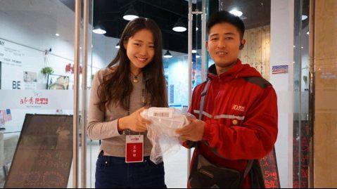 在京东干三年快递员, 一个月能拿到多少工资?