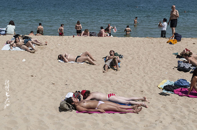 巴塞罗那的天体海滩-Nova Mar Bella beach 巴塞罗那的天体海滩-Nova Mar Bella beach