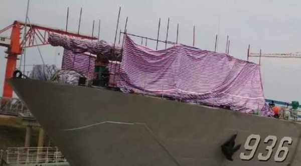 中国电磁炮上舰测试 为何搭载多个集装箱还焊