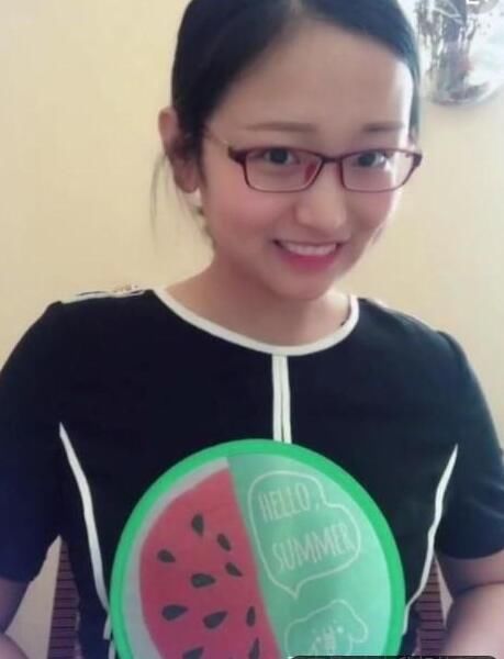 现实中的嘟嘟姐并没有那么丑,西瓜妹也没有