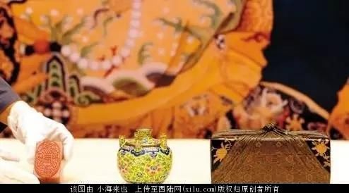 老外坐故宫龙椅竟离奇死亡,灵异背后太吓人