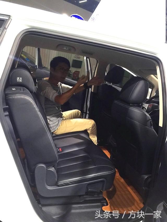 买新车怎么贷款?选银行信用卡分期、4S店、金