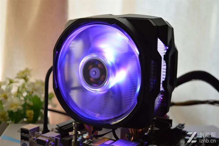 机光眼 t01886bbd92d0d84e4e.jpg?size=760x505