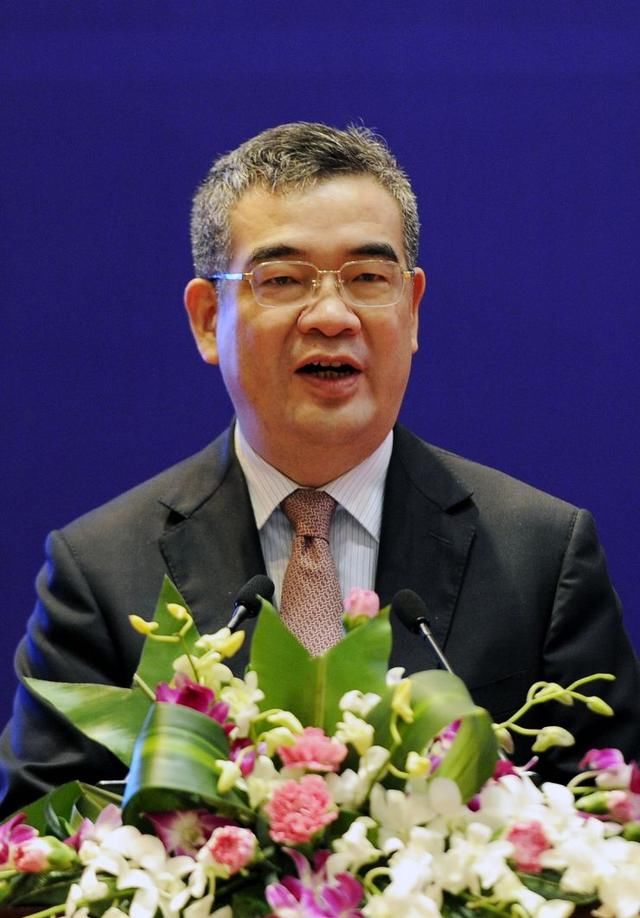 大陆央行新领导班子是一正六副!有两位副手