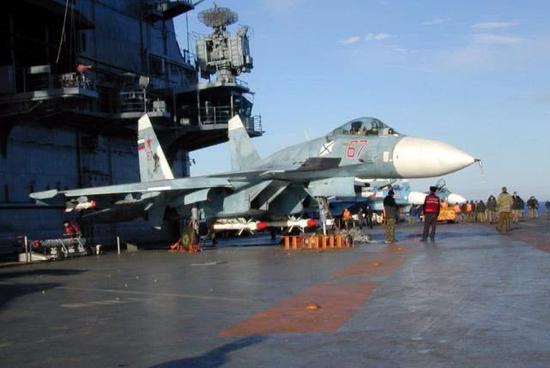 俄军为何抛弃苏33却选择短腿米格29k?没钱只