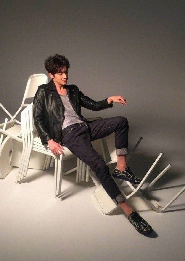 几张图揭晓圈中的男腿精! 王源、吴磊、林更新