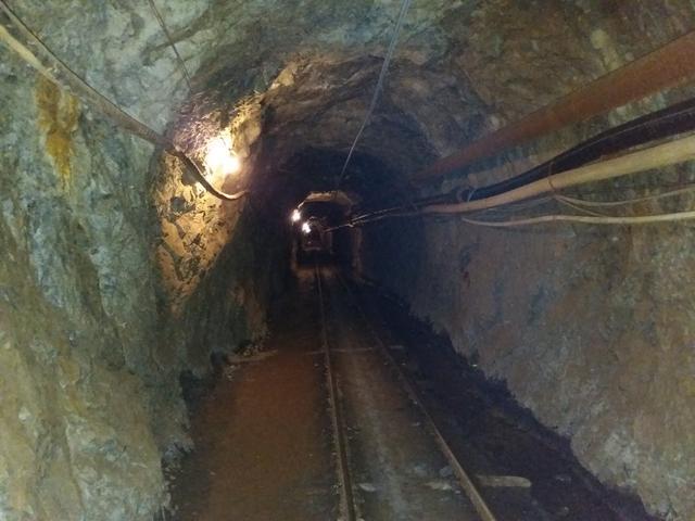 极具中国特色、深度定制的中端旗舰手机-三星