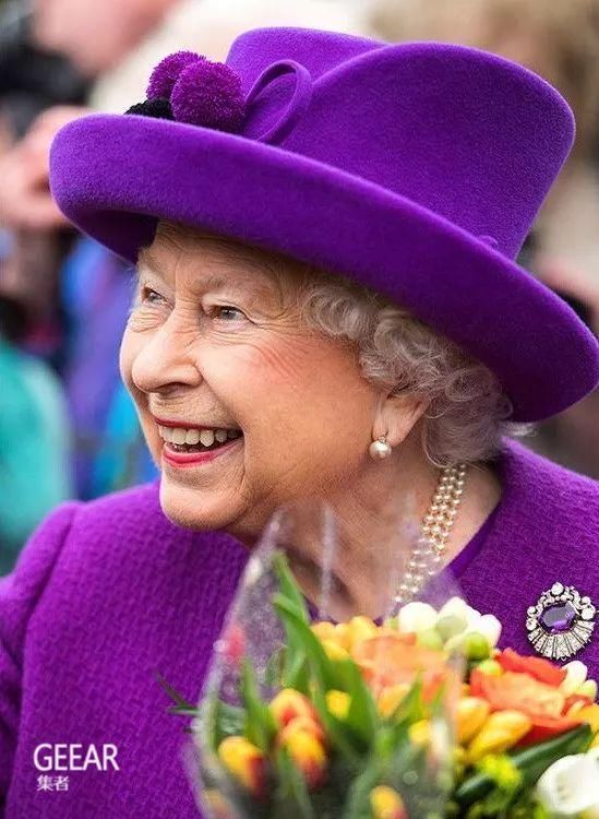 92岁高龄脸上却没有黑斑,英女王的专属护肤方