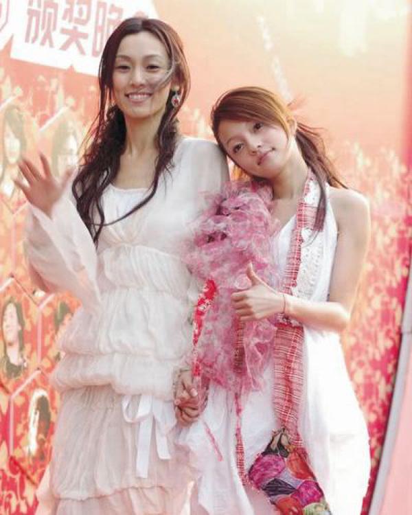 身份成谜!张韶涵范玮琪《蒙面唱将》同台?