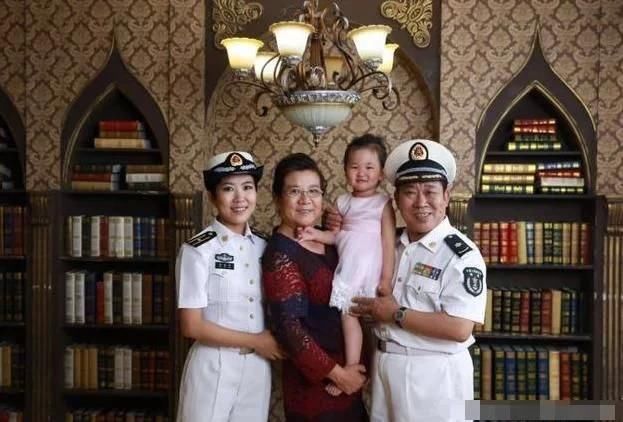 计春华 在82年时,计春华便参演了自己人生中的第一部电影《少林寺》