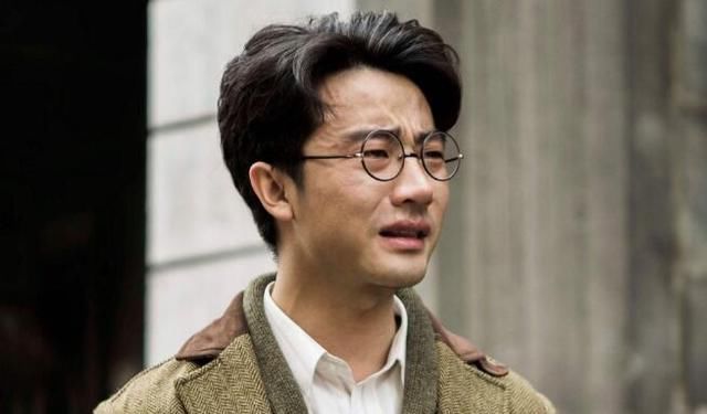 看看黄轩如何对待生父,看看倪萍如何对待生父