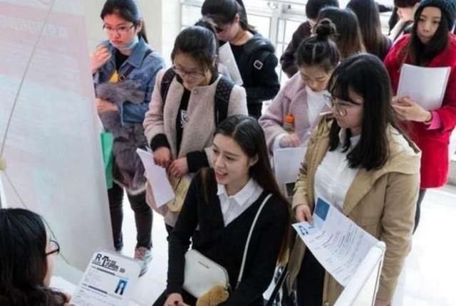 面试官:好朋友微信朋友圈屏蔽你怎么办?女子机