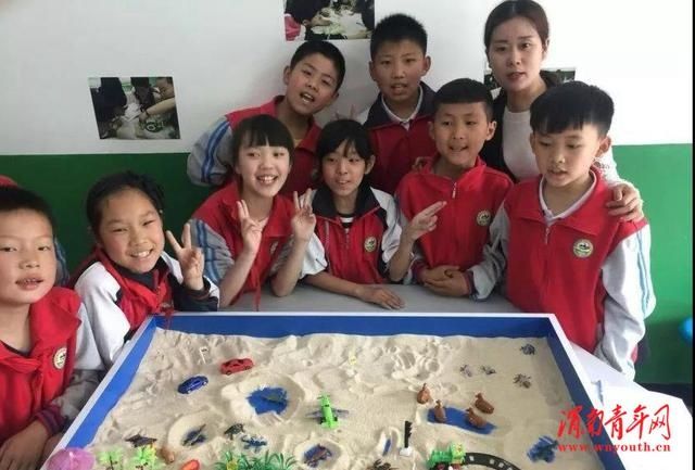 渭南市温暖少儿公益联合会走进潼关县城关镇中