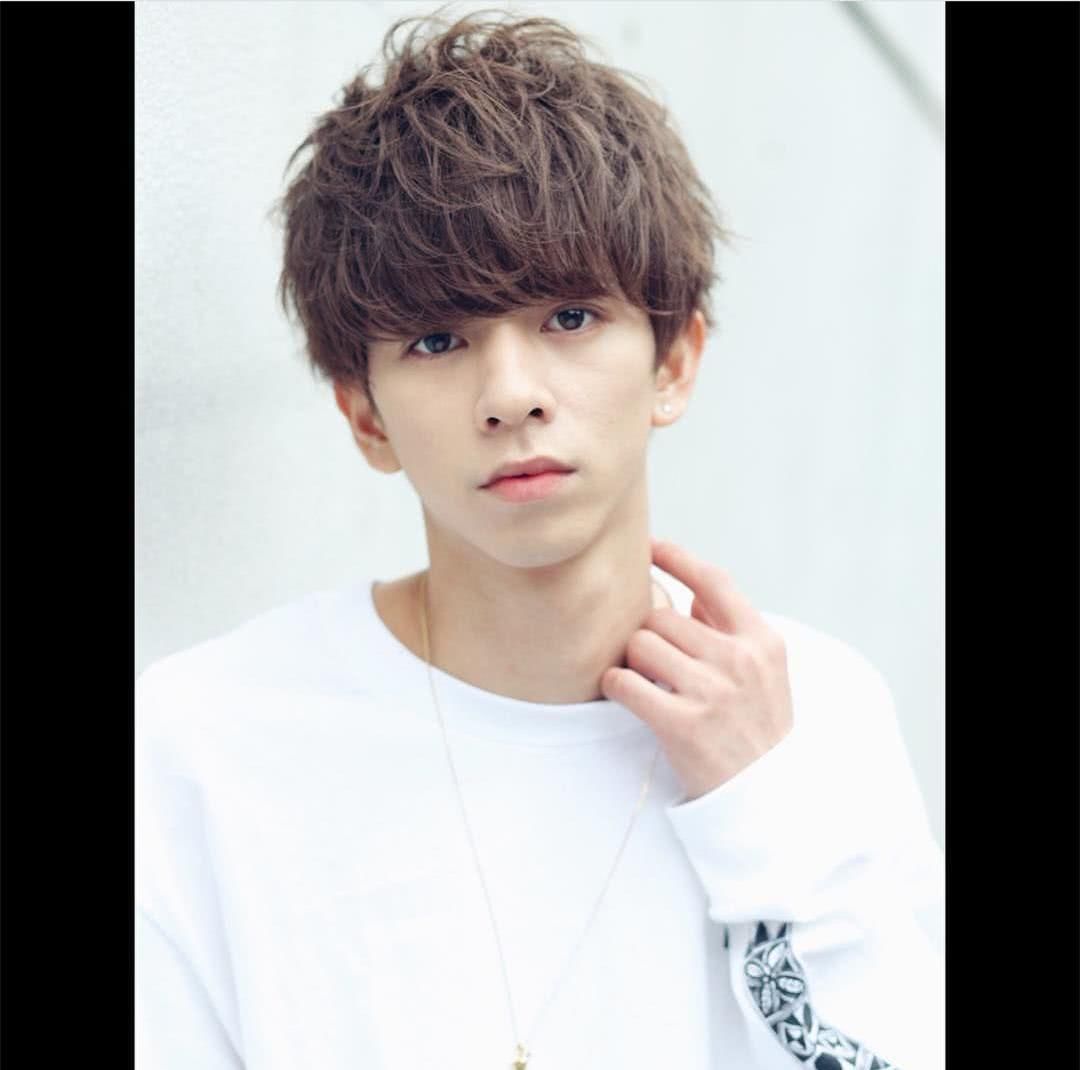 《偶像练习生》蔡徐坤同款烫发!照着这个模板