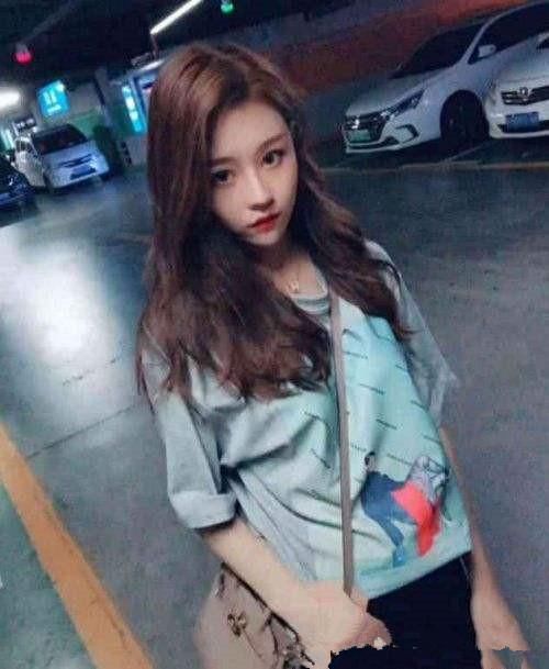 抖音停车场小姐姐温婉,只有17岁?我们的17岁