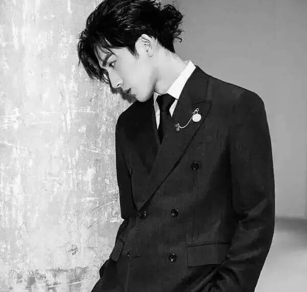 戛纳"老司机"井柏然告诉你《花少》感悟与红毯小秘密