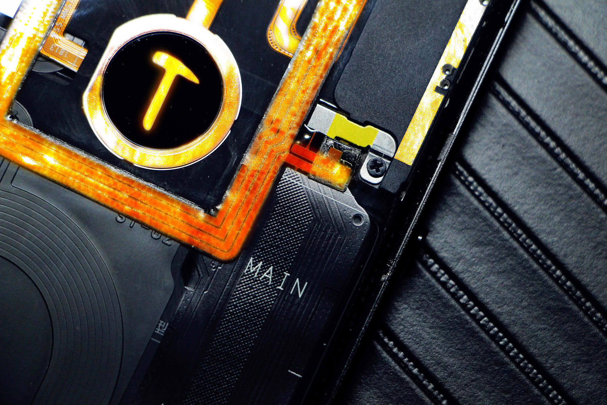 还在等小米8探索版!一不小心自己造了一台!