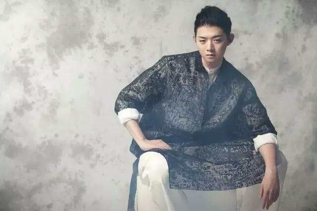 霍尊父亲近照, 两任妻子颜值差距太大, 曾自诩活