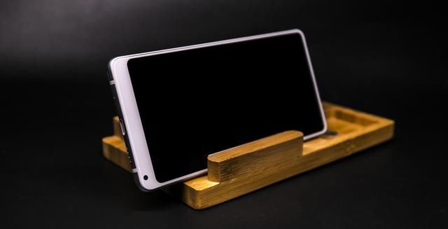 强悍性能极致拍照,无刘海小米MIX2S评测!