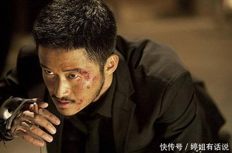 细数娱乐圈皇室后裔的明星,那英皇室全家福曝