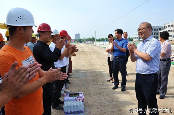 大荔县委书记王青峰六一儿童节看望慰问少年