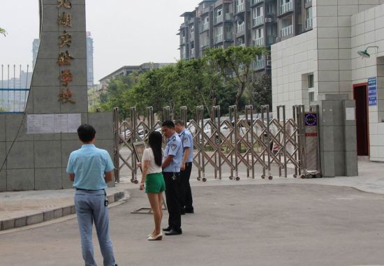 富顺:四举措为开学季交通安全保驾护航