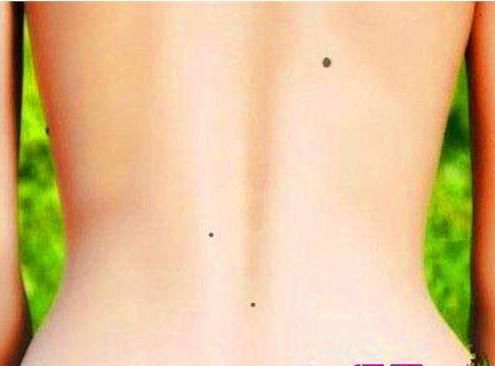 这地方有痣的女人最旺财,天生的好命,聚财又旺