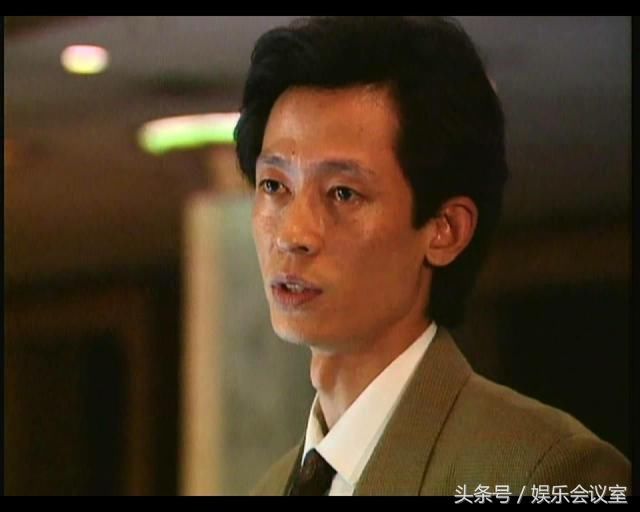 最早在《南行记》中饰演青年艾芜而崭露头角,之后,他又凭借电视剧《皇