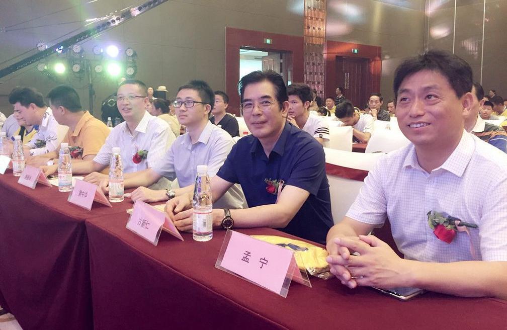 罗纳尔多足球学院江西分院落户南昌 刘雁华任