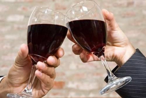 喝酒等于慢性自杀,很多人都这样做!喝错小心毙命