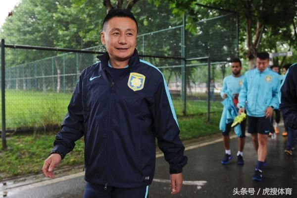 消失一年多的江苏苏宁昔日主帅崔龙洙复出了!