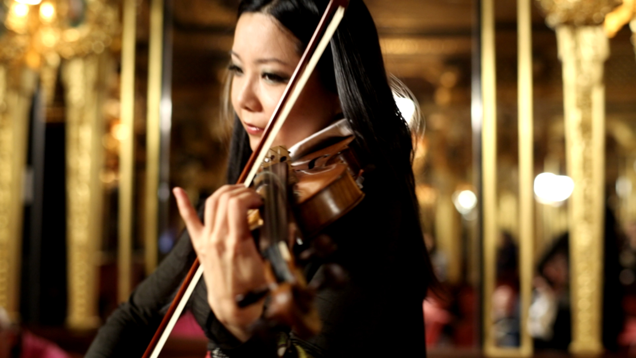 华裔小提琴家侯以嘉:想让全世界爱上《梁祝》
