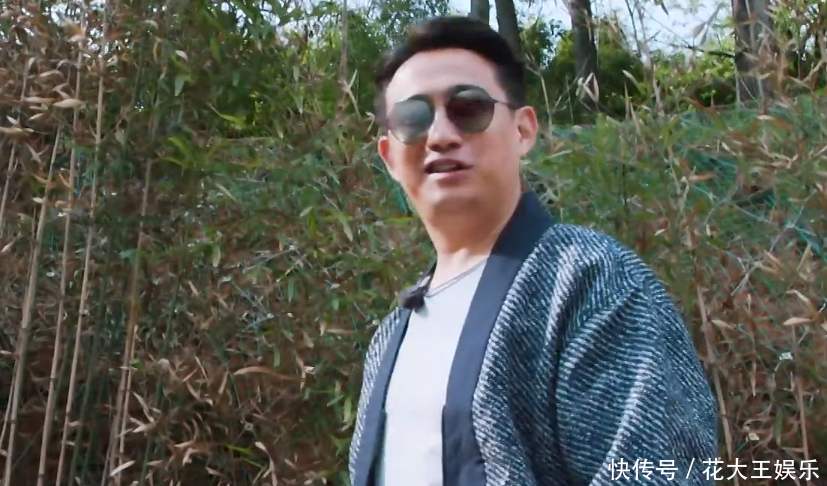 何炅唱歌屡被宋丹丹纠正,6字回应一语双关,黄
