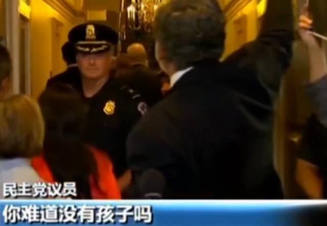 特朗普零容忍移民政策太残忍,纽约州长打响反