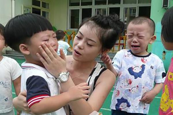 孩子上幼儿园总是哭怎么办?20年老幼师教你3