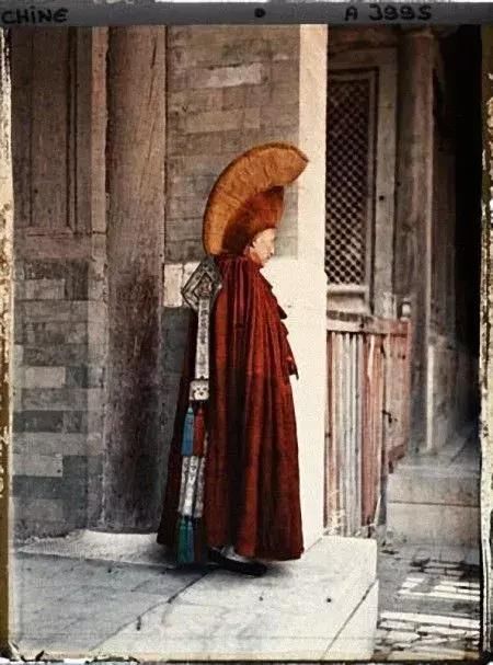 108年前一个法国人拍下72000张中国最早彩照