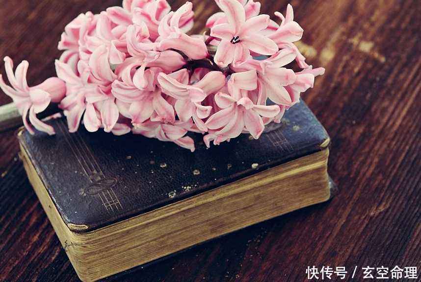 早婚婚姻不美,晚婚对婚姻有利,明年双喜临门的